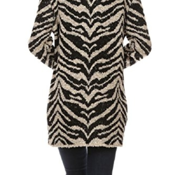 Warm and Fuzzy Thick Cardigan Overcoat in Animal - Picture 7 of 8